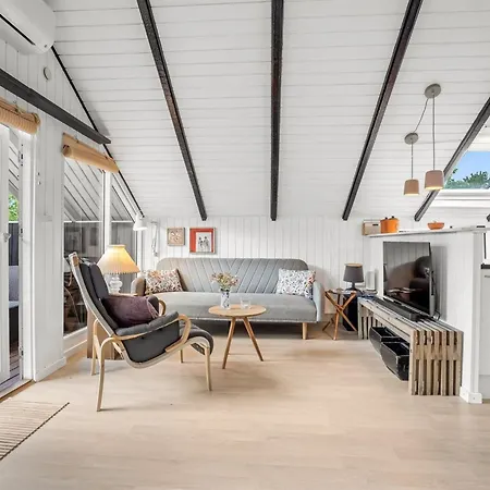 Ragnborg - 700m From The Sea By Interhome Feriehus *